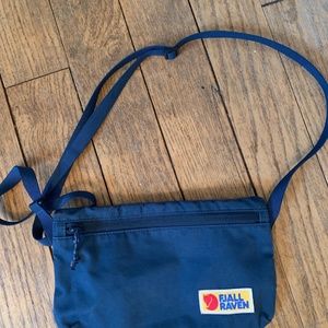 FjallRaven Vardag Pocket Blue Crossbody Bag
